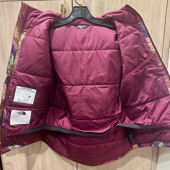 NWTs The North Face Girl’s Freedom Insulated Jacket. Sz. Large (12) - Picture 4 of 16